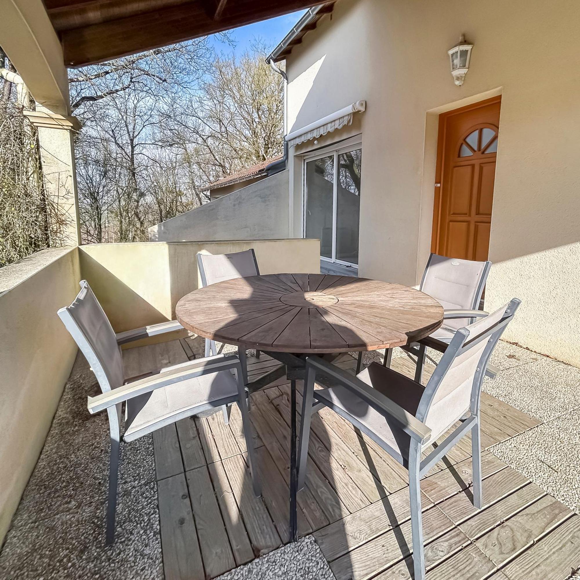 Gite L'Oree Des Buis, Piscine Privatisable Vouillé Exterior foto
